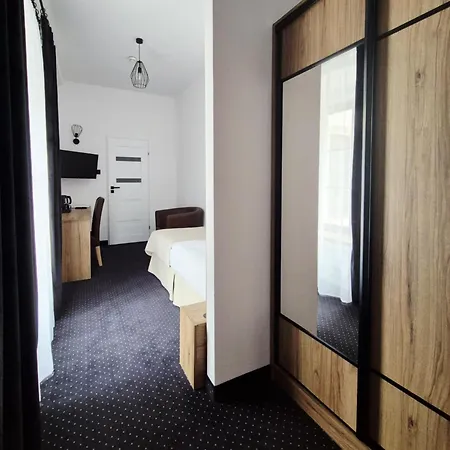 Dom Na Podwalu B&B 루블린