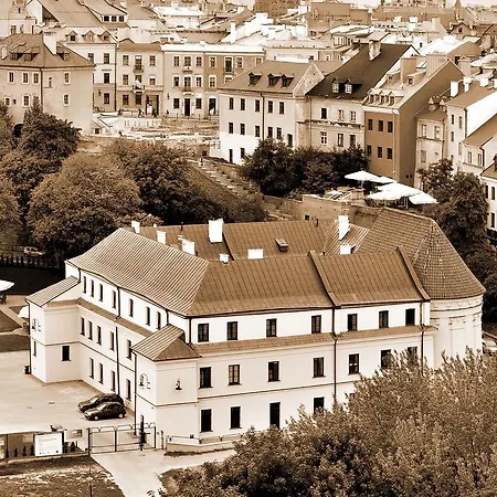 Bed & Breakfast Dom Na Podwalu 3*